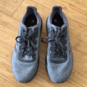 EUC Adidas Men’s 10 Grey and White Cloudfoam